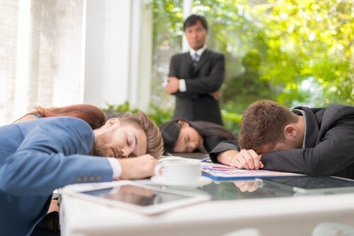 تنبلی چیست و علل آن کدامند؟